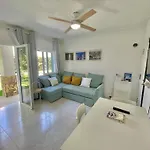 Apartamento bajo con jardín y piscina - FORCAT.