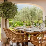 Superb Villa Stunning Gardens Pool y Jacuzzi by Villa Enri
