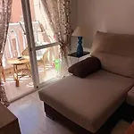 La Loma Holiday Apartment With Garage