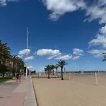 Lovely Family Apartment 2 Min. From The Beach