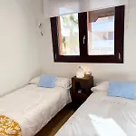 Elegante Apartamento En Playa Granada & Golf