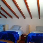La Curva Surfhouse