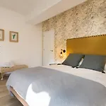 Genteel Home Mano de Hierro