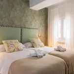 Genteel Home Mano de Hierro