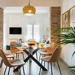 Genteel Home Mano de Hierro