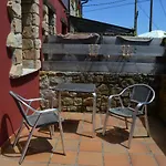 Apartamentos Rurales La Cirigueena