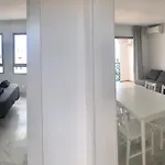 Estupendo apartamento reformado con vistas al mar!