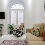 Casa del MALECON by Cadiz4Rentals