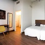 Hostel Nut