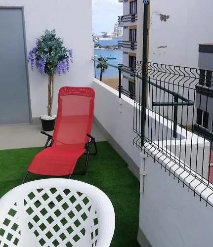 Alcaravaneras Hostel (Adults Only)