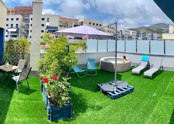 Ático de lujo 90m de terraza y jacuzzi privado en Cabria, Almuñecar