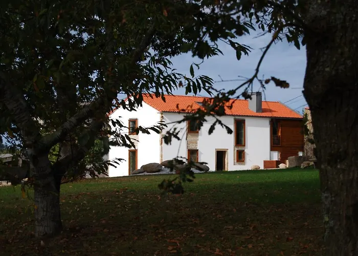 Casa Do Cruceiro Na Costa Da Morte