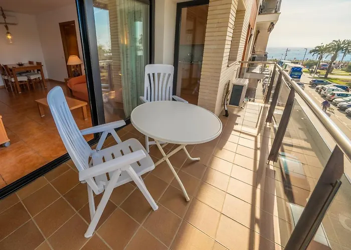 Homeholidaysrentals Adara
