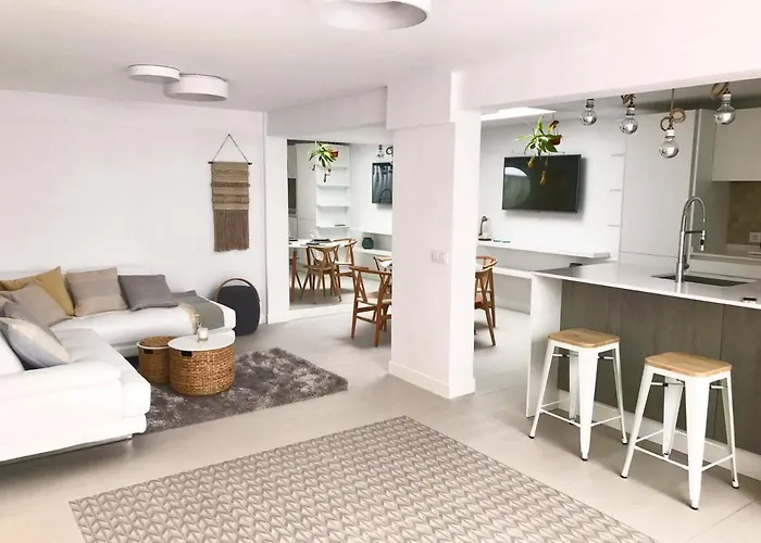 Cosy 2 Bedroom Apartment In La Caleta, Tenerife