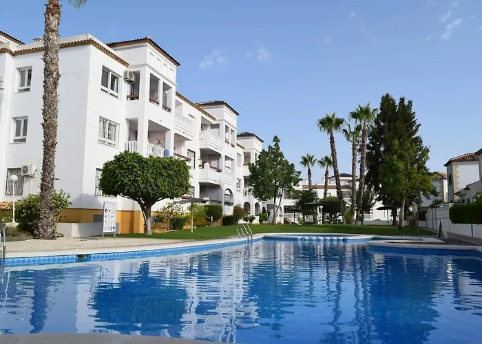 Fabulous 2 Bed 2 Bath Apartment !