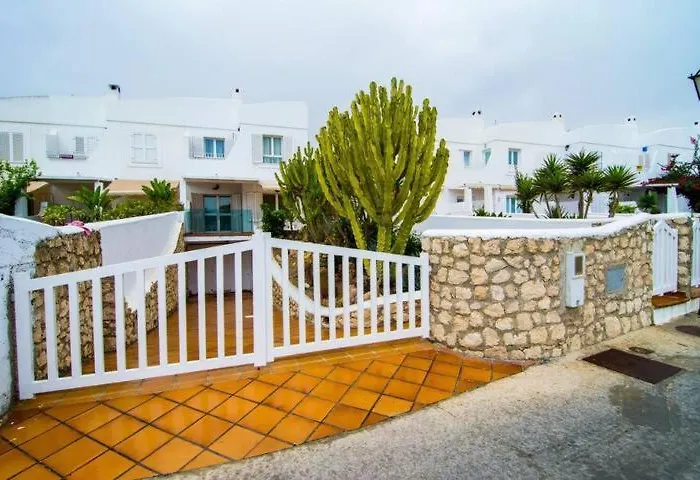 16:9 Villa Agua Amarga