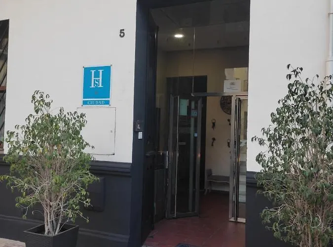 Hostal Puerta Carmona