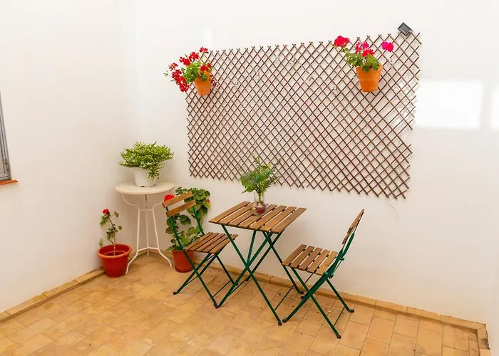 Loft con Patio Andaluz a 5 min de la Playa y en el Casco Histórico