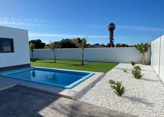 Villa de lujo con piscina privada by ChiclanaDreams