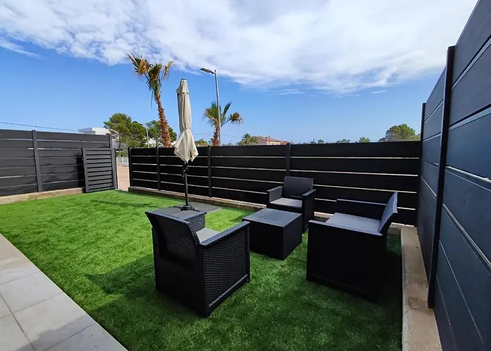 Roques Daurades III - Jardin Privado