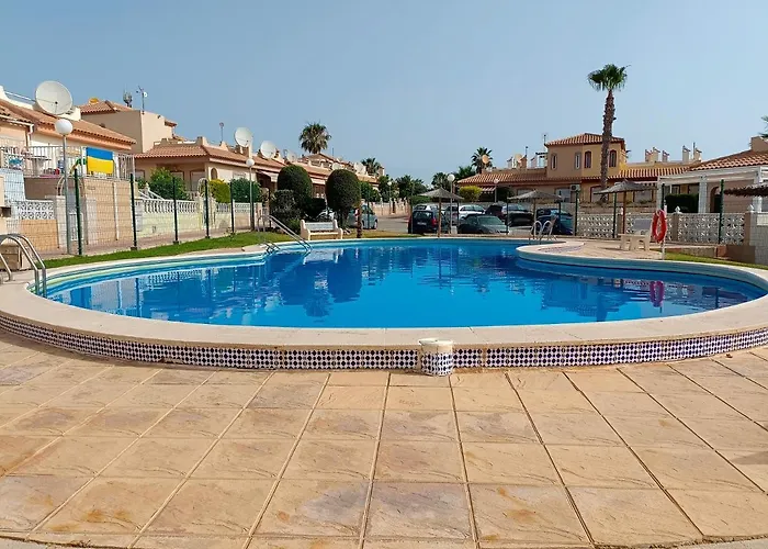 Maison climatisée avec solarium, wifi et piscine