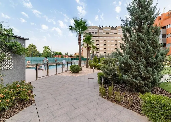 Moderno apartamento con Piscina y Parking