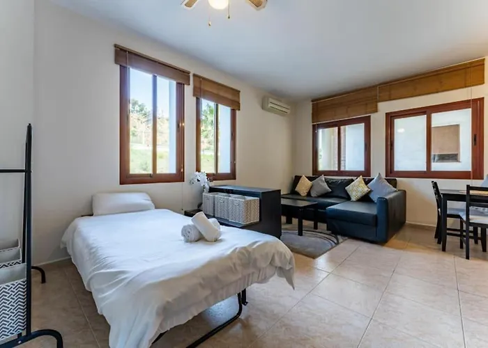Ct 144 - La Cala Boulevard - Studio I