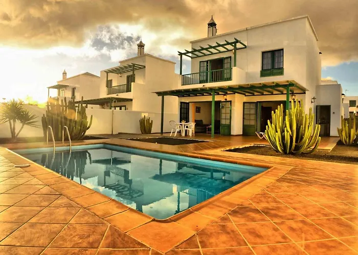 Casas Nohara, Playa Blanca
