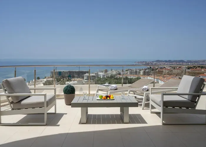 Luxurious Apartment With Seaviews In El Higueron By Costarentals - Ref 121
