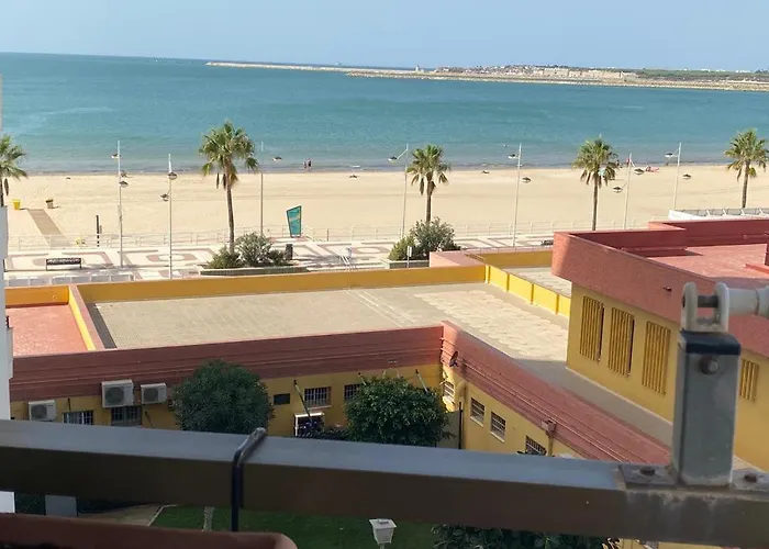 Apartamento En Primera Linea De Playa Con Piscina.