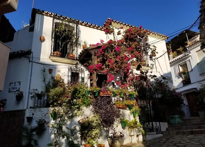 Casa Florestos - Duplex Gris Estepona Old Town