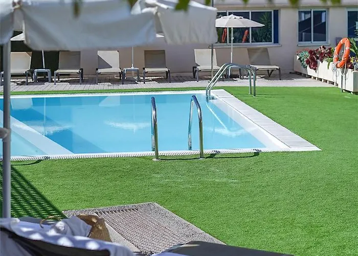 Cornisa Apartments