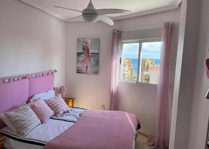 Sea-View 3-Bedroom Apartment Near Alicante