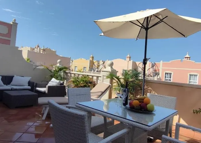 Feel At Home! Two Level Apartment With 2 Terraces And Swimming Pool