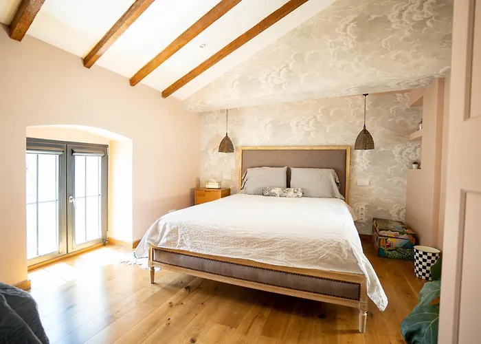 Valencia 2 Bed Luxury Guest House