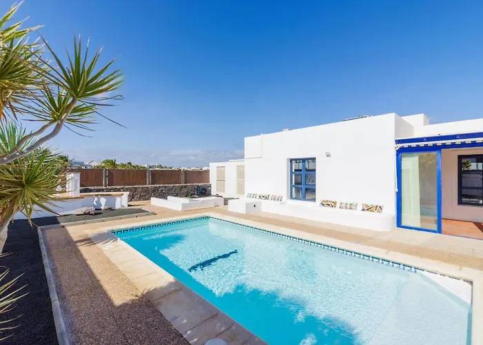Villa Castillo Del Aguila By Villa Plus
