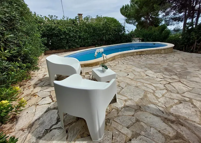 Chalet Con Piscina Y Barbacoa, Valencia