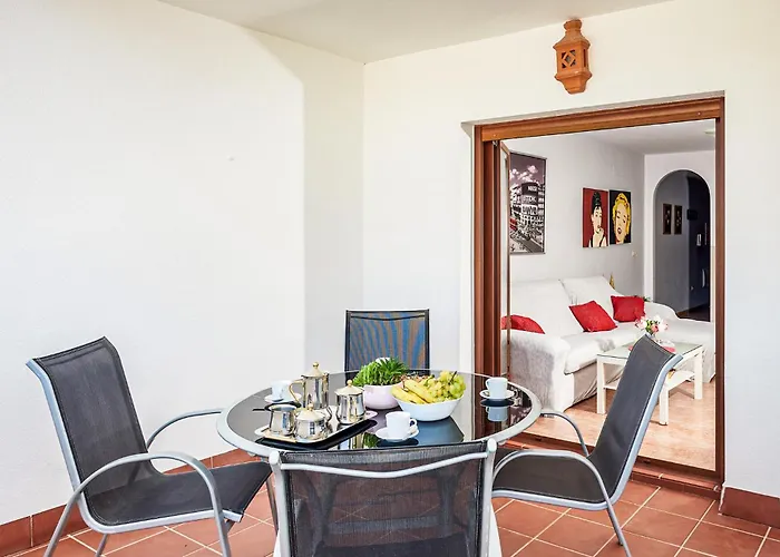 Gorgeous Apartment In Granada With Wifi