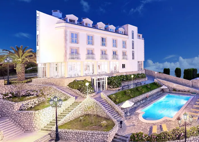 Hotel Suances