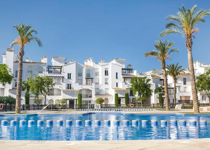 2 Bedroom Nice Apartment In Roldan