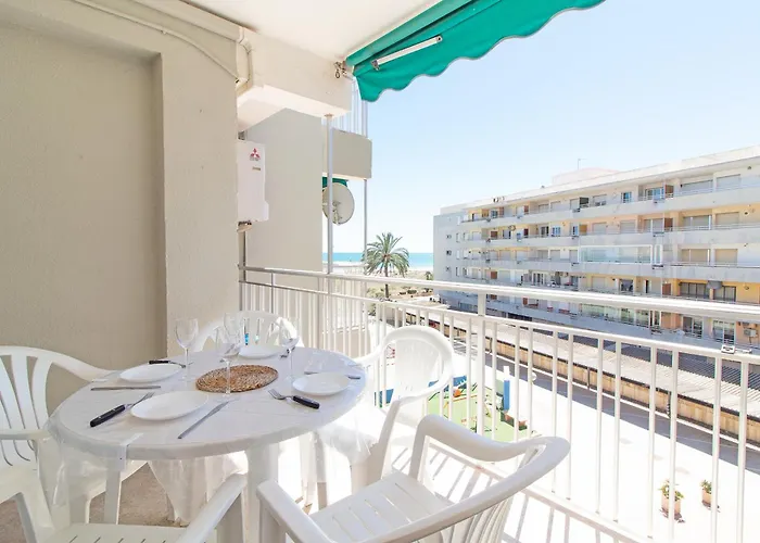 Global Properties, Las dachas 1 - Apartamento en primera línea de playa