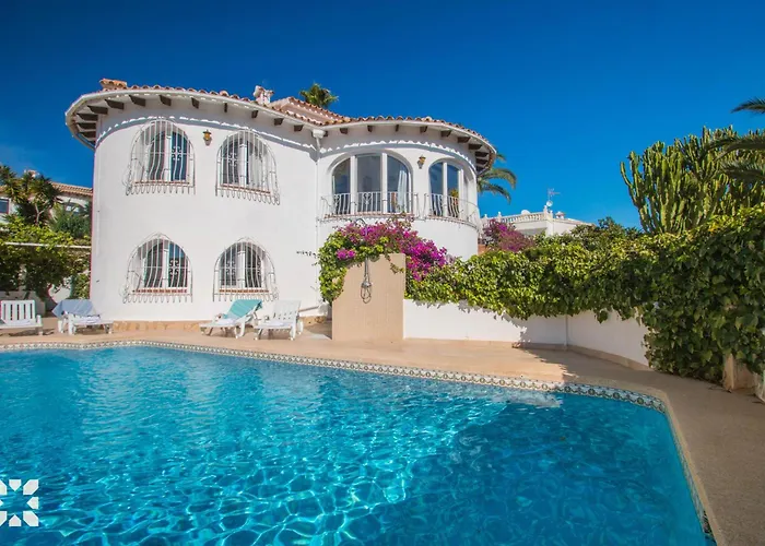 Villa Cilandro By Abahana Villas