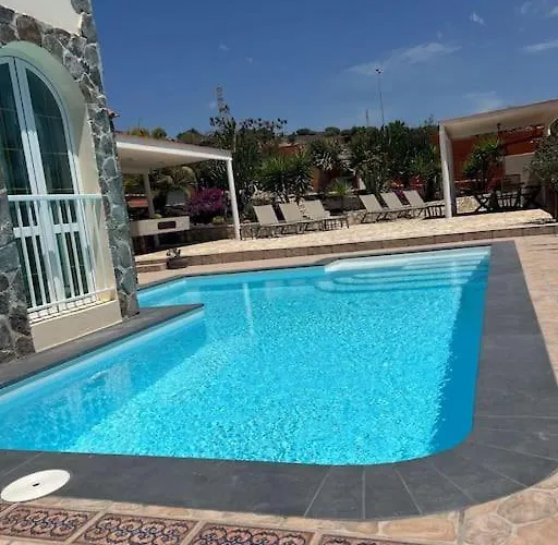 Casa Macken Con Piscina Climatizada Y Jacuzzi