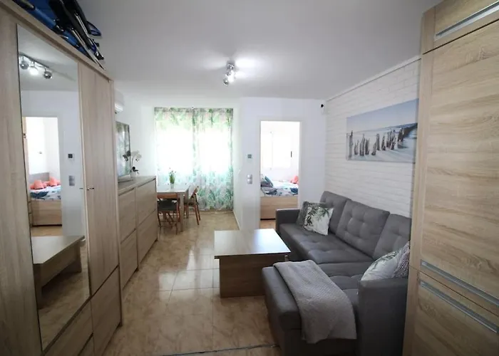 Residencial Patricio Zammit Aq-131 Elvira Home