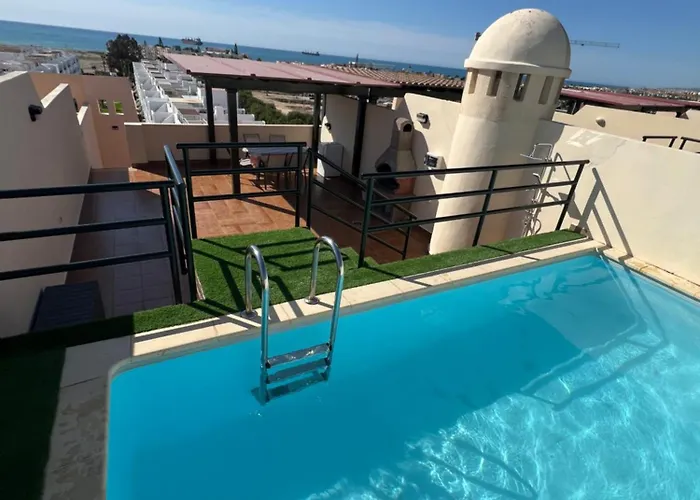 Atico Con Vistas Al Mar Y Piscina Privada