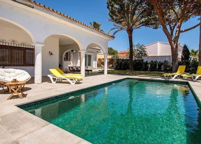 Verianmar 4 Bedroom Villa In Sotogrande With Pool