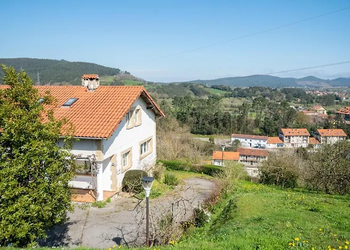 Casa Con Jardin En Gama