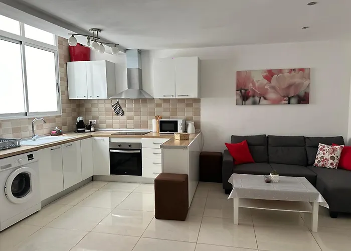 Modern And Bright 5 Bedroom Apartment Del Prado