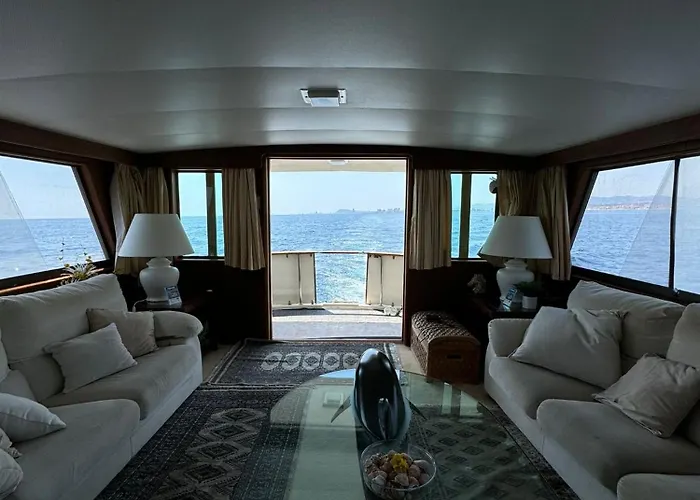 Hotel Yacht Our Alissa