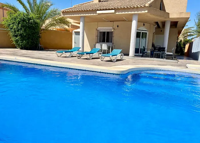 Chalet Con Piscina A 100M De La Playa La Manga